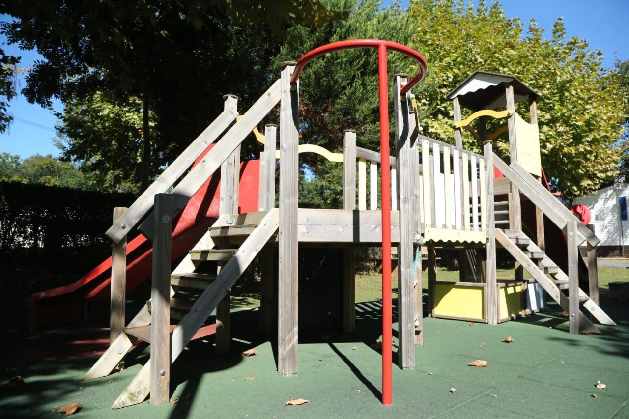 Camping Le Ruisseau Saint-André-de-Seignaux Exterior foto